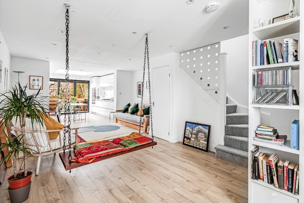 Property photo 2 of 17 Photo 2