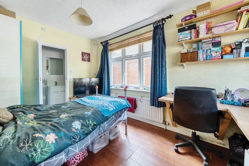 Additional image 11 of 5 bed detached house for saleBassett Avenue, Bassett, Southampton, Hampshire SO16