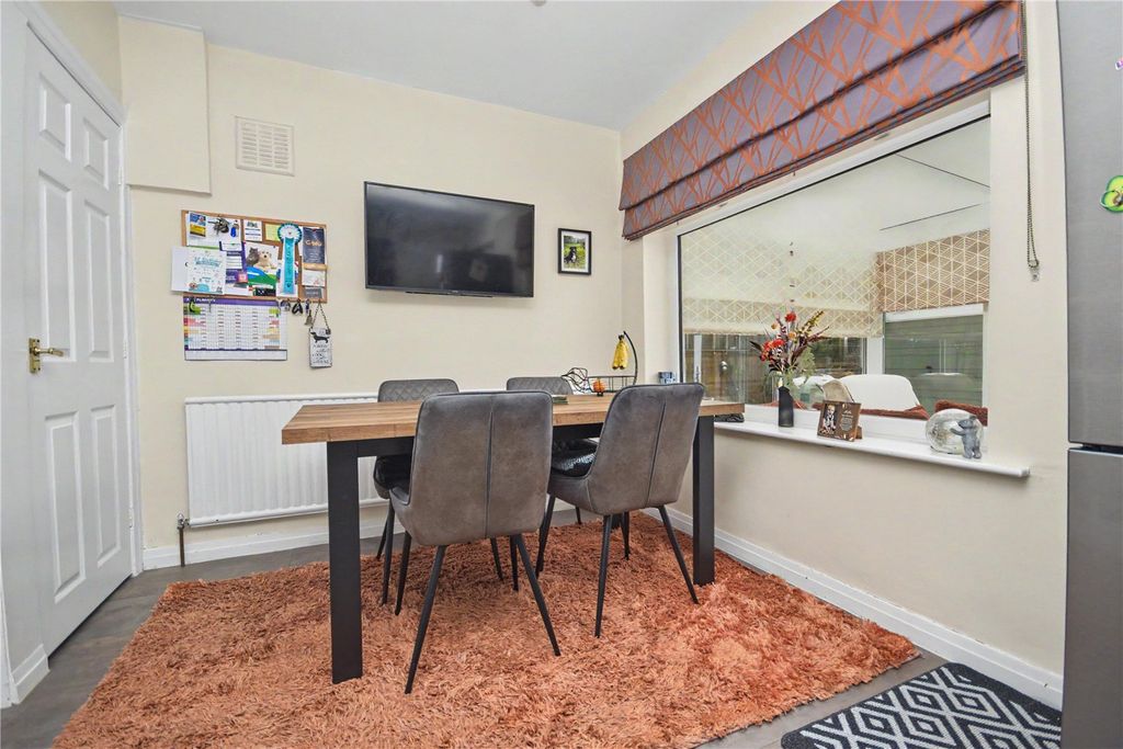 Property photo 3 of 10 Picture No. 06