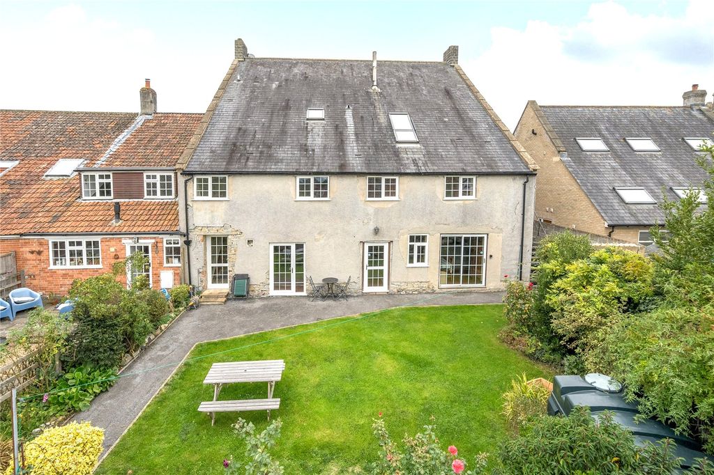 Property photo 2 of 27 Picture No. 02