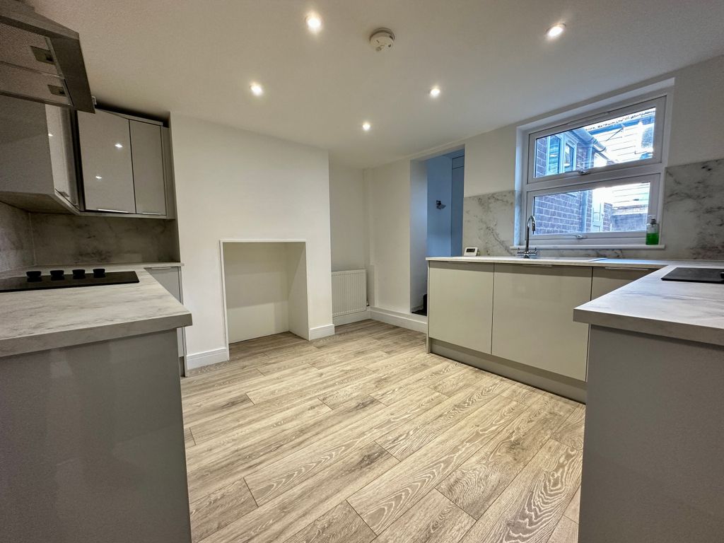 Property photo 3 of 14 Img_3497