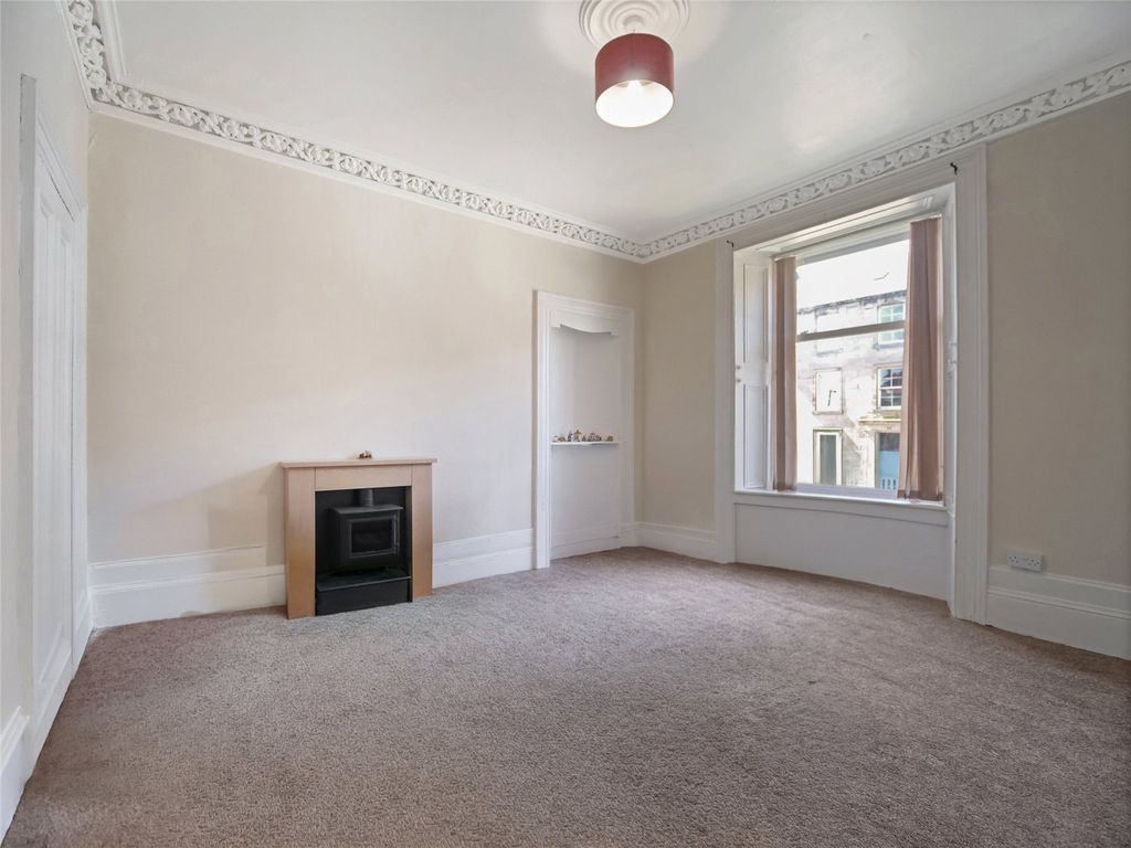 Property photo 2 of 18 Picture No. 27