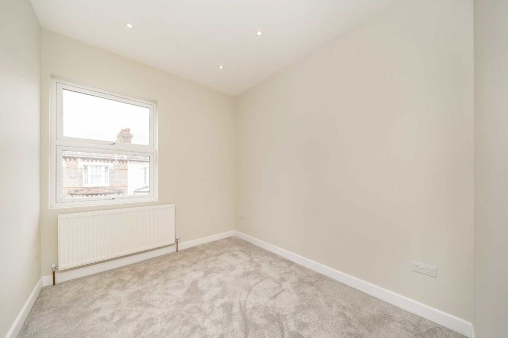 Property photo 3 of 5