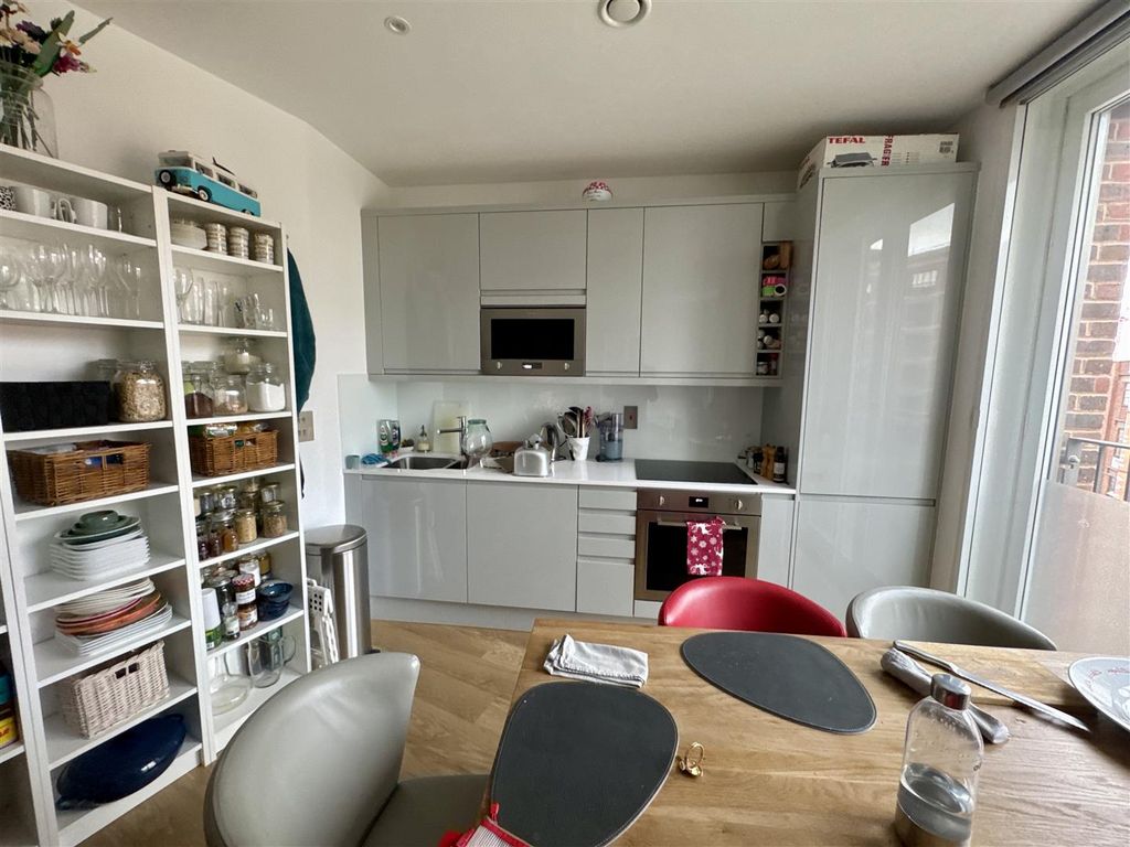 Property photo 3 of 7 Kitchen.Jpg