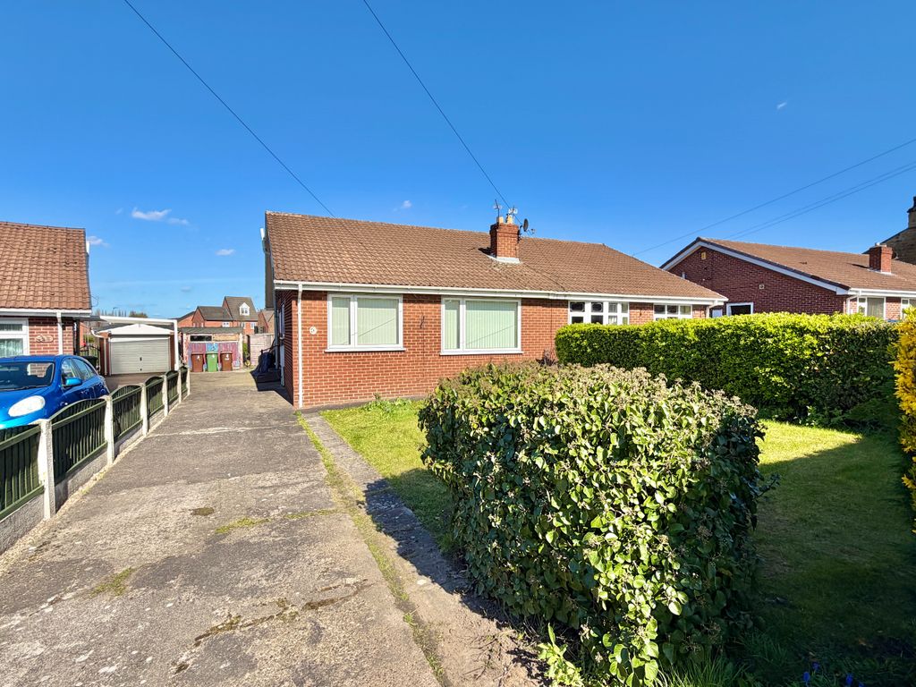 Property photo 1 of 14 External