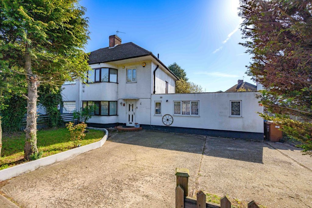 Property photo 1 of 22 Front