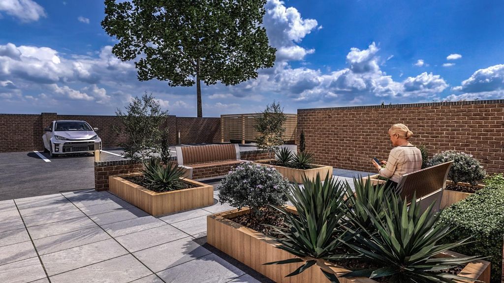Property photo 2 of 9 Internal Court Yard-Min.Jpg