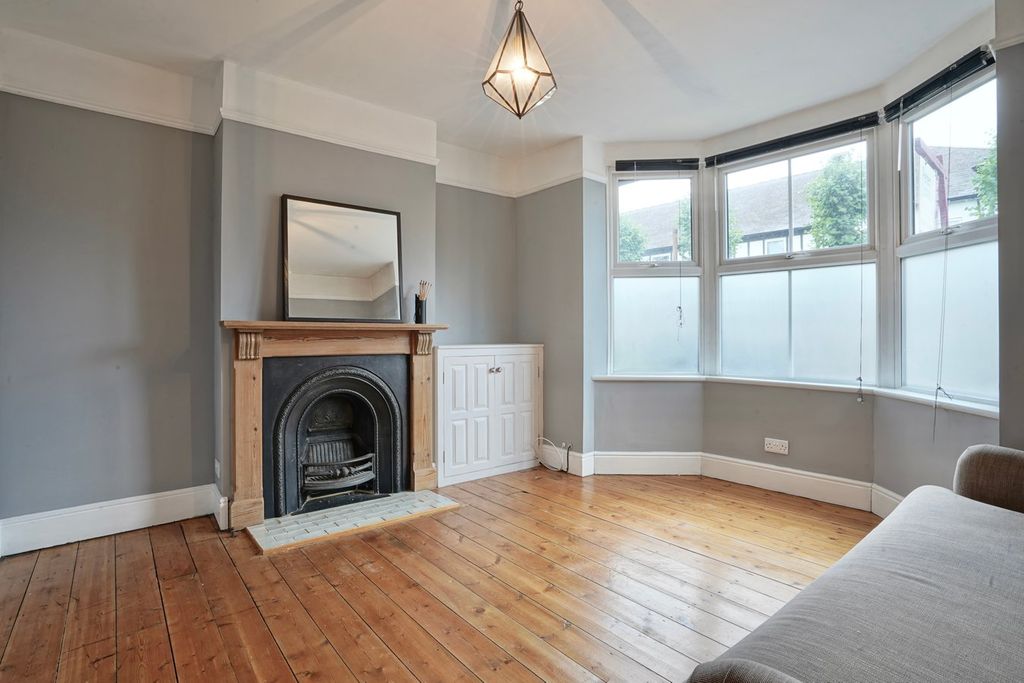 Property photo 3 of 19