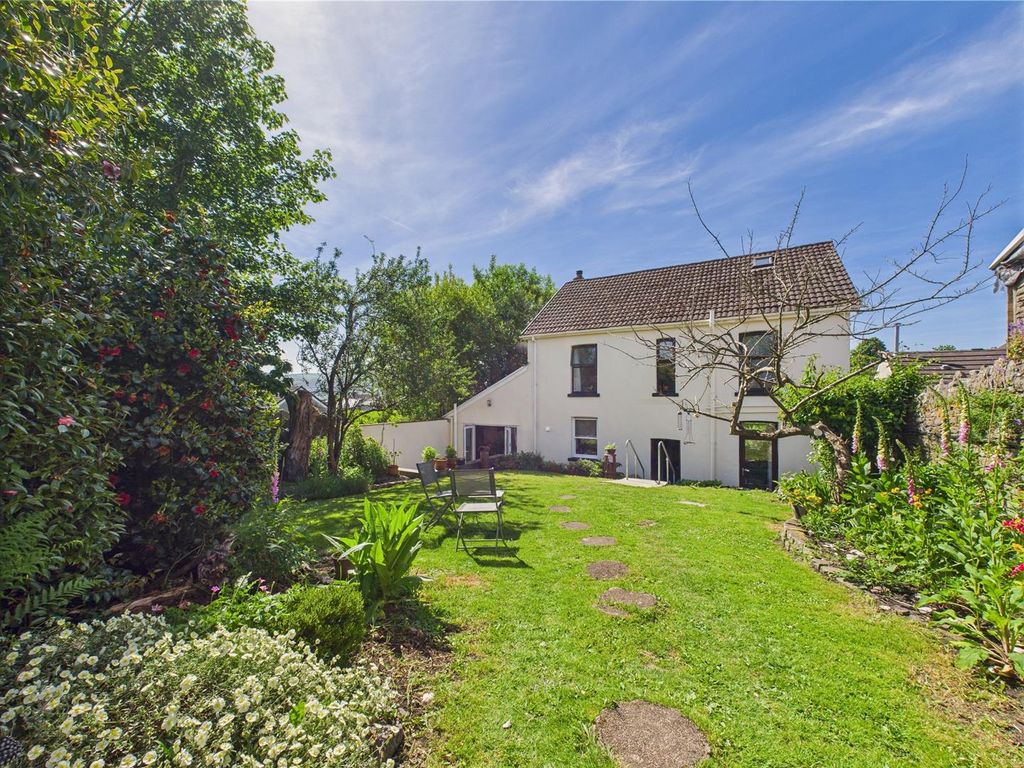 Property photo 1 of 19 Cam02295G0-Pr0209-Still020.Jpg