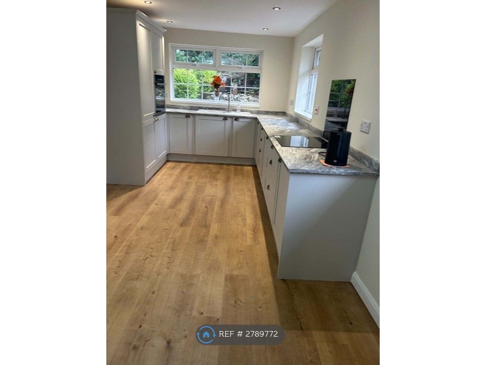 Property photo 2 of 35