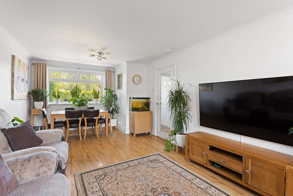 Property photo 2 of 30