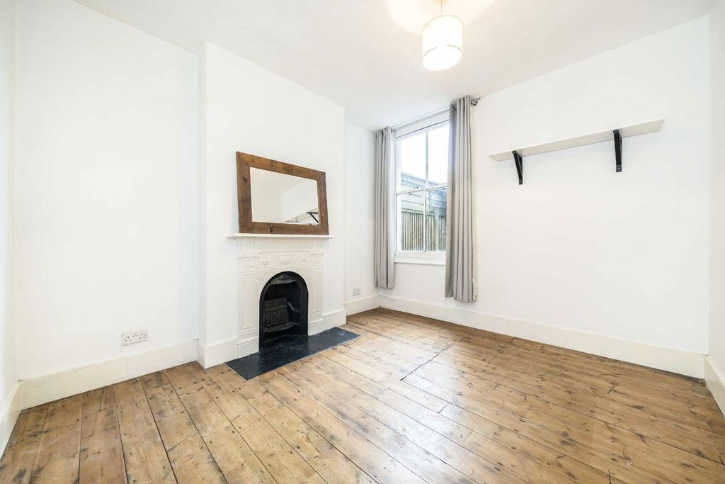 Property photo 3 of 4