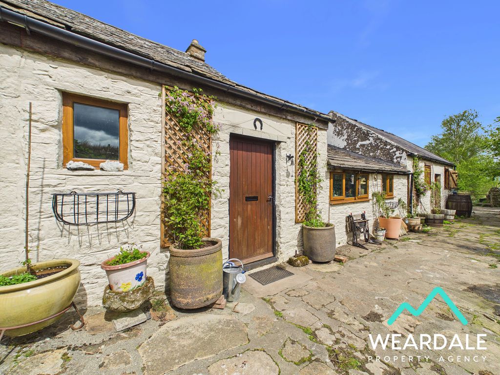 Property photo 2 of 35