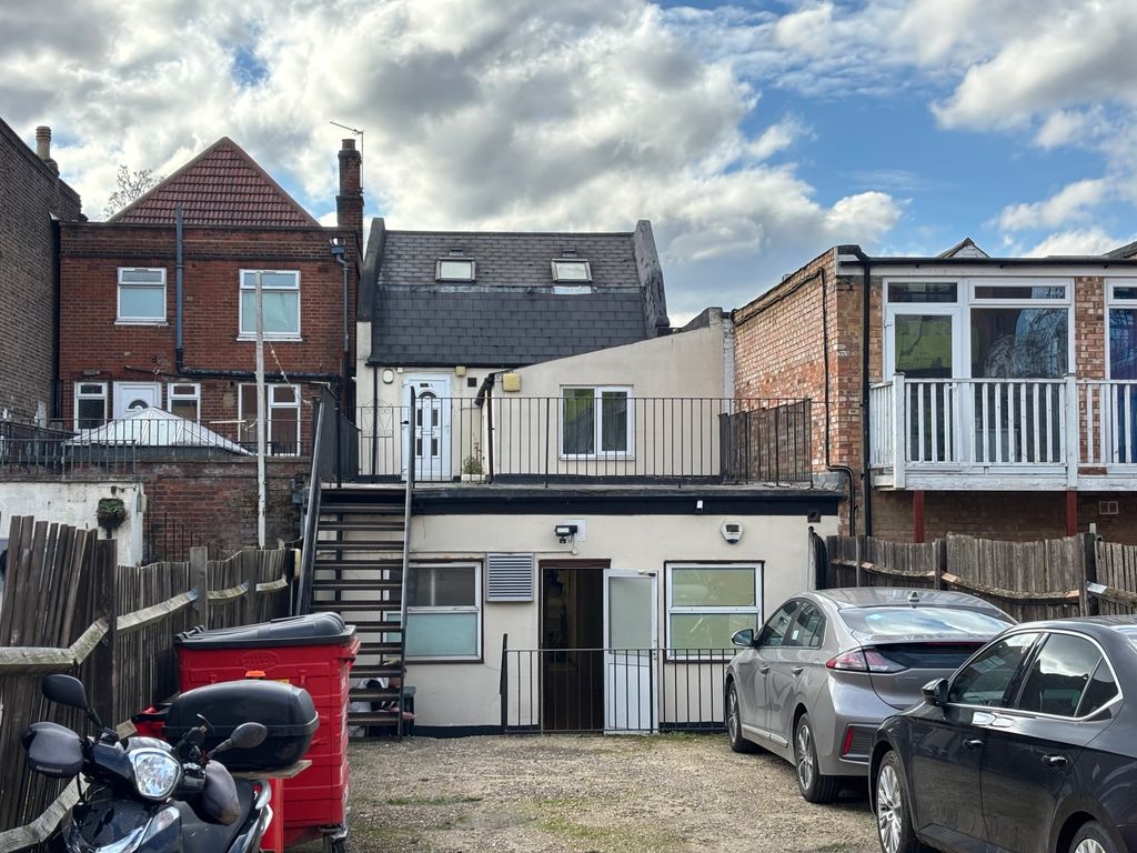 Property photo 3 of 7 Picture No. 05