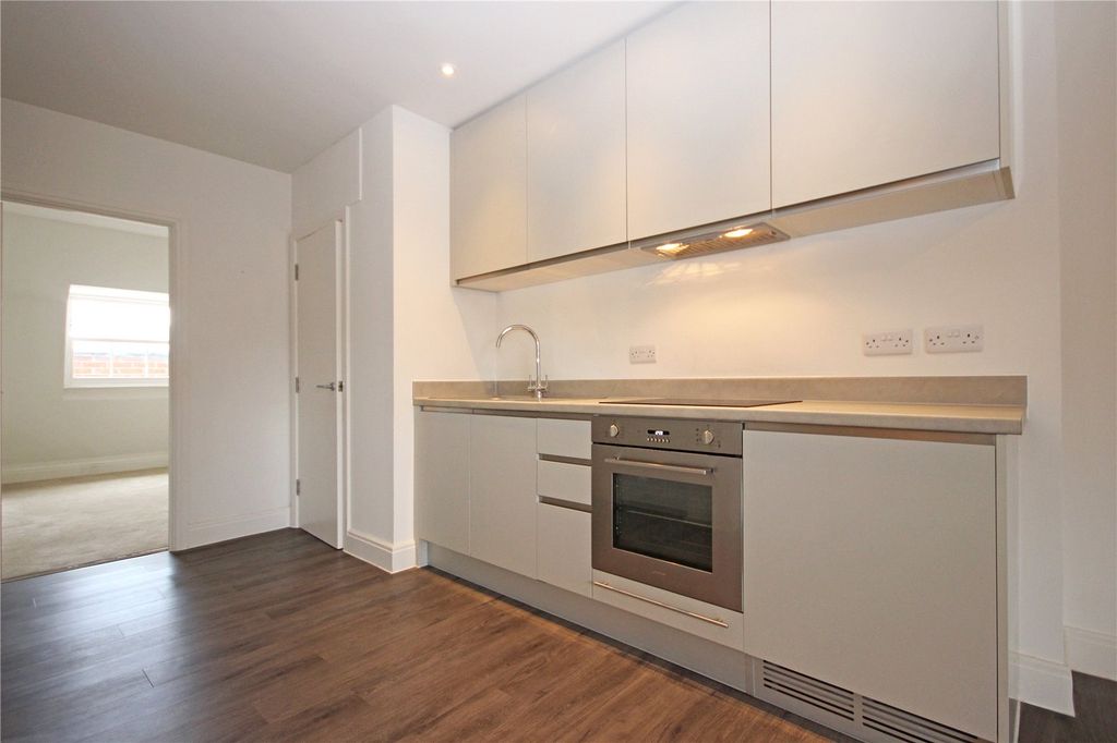 Property photo 2 of 18 Picture No. 09