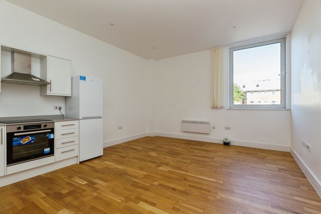 Property photo 3 of 13