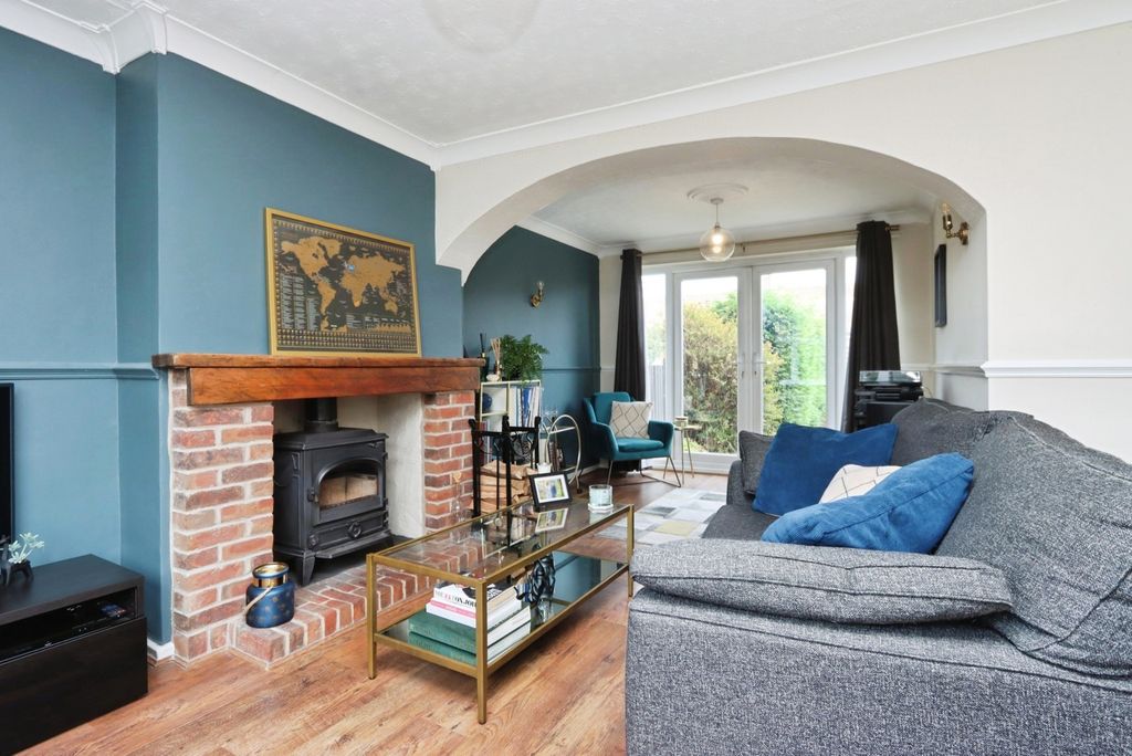 Property photo 3 of 21 Pbox-Img.Jpg