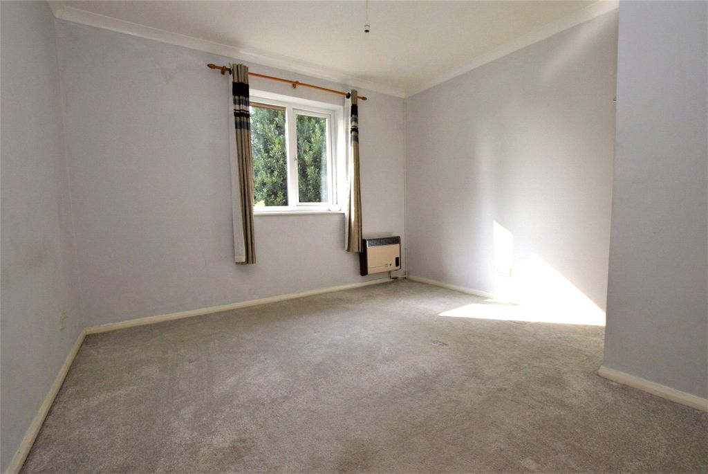 Property photo 2 of 7 Bedroom