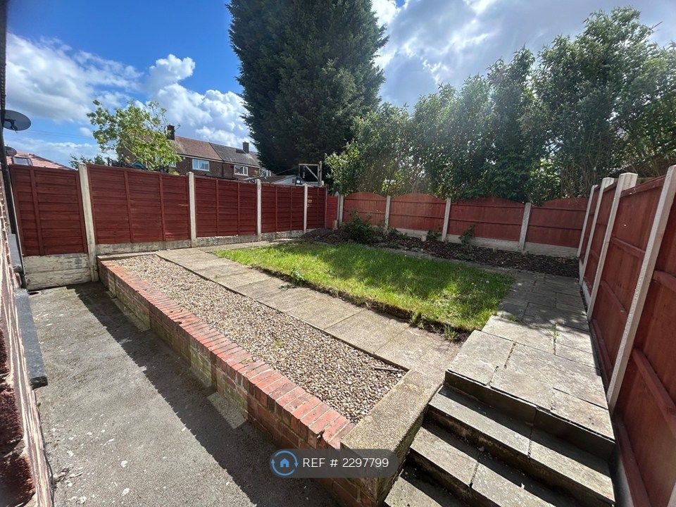 Property photo 3 of 12
