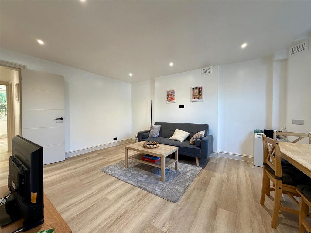 Property photo 3 of 10 Whatsapp Image 2026-04-08 At 12.21.52 (1).Jpeg