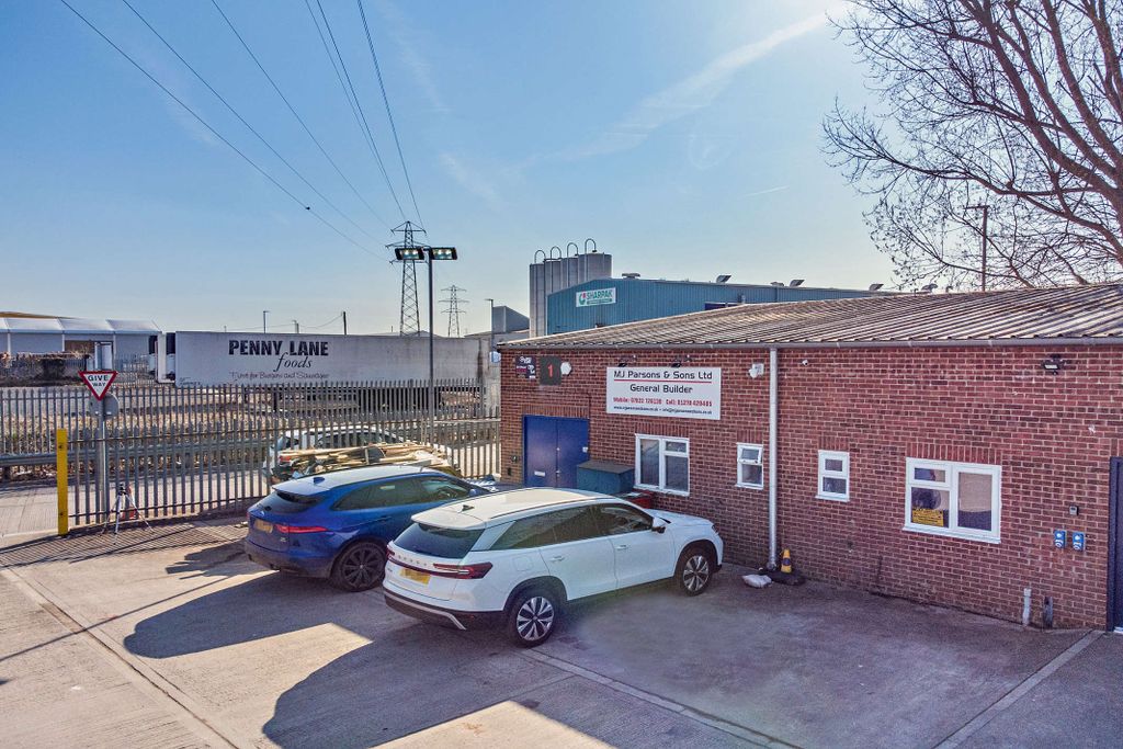 Property photo 1 of 5