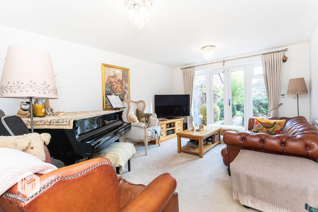 Property photo 2 of 27 Picture No. 05