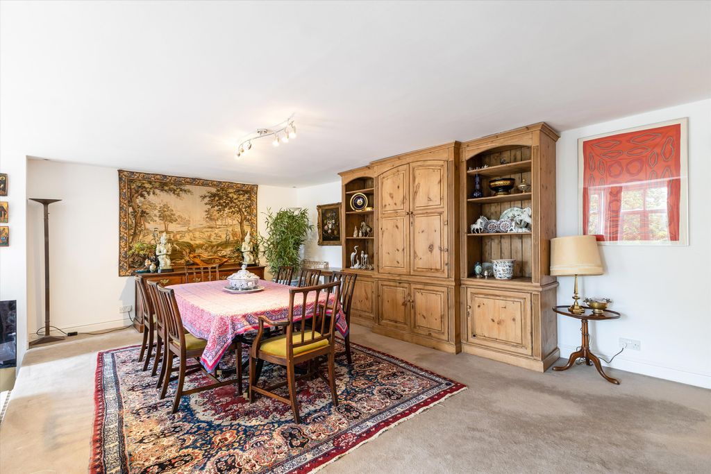 Property photo 3 of 17 Image