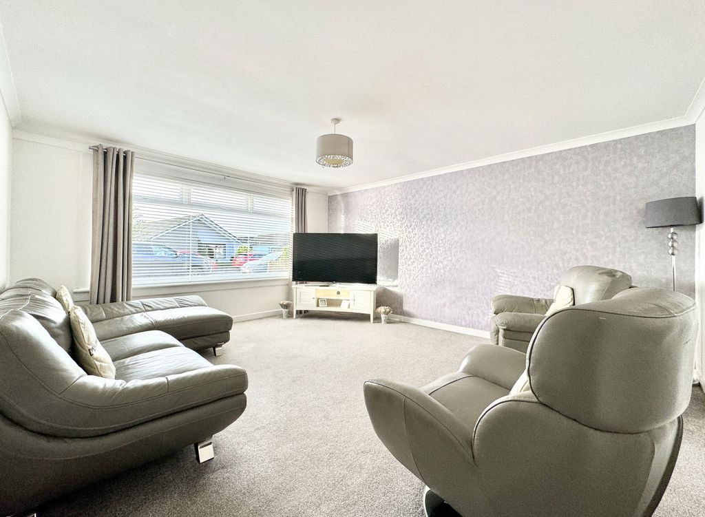 Property photo 2 of 34