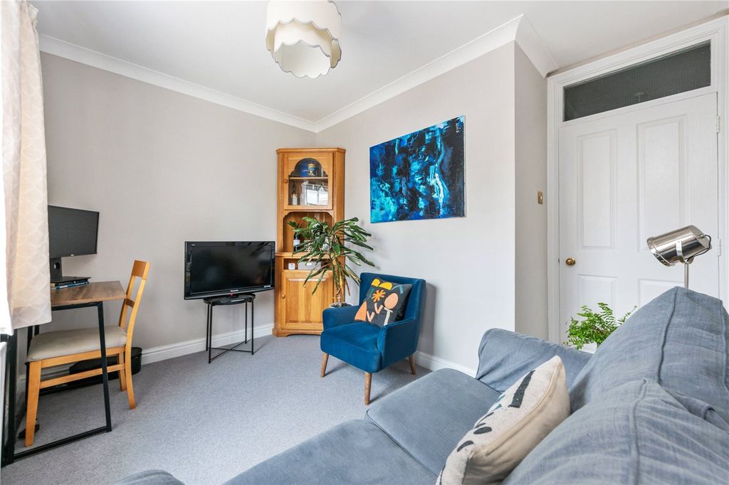 Property photo 3 of 9 Picture No. 13