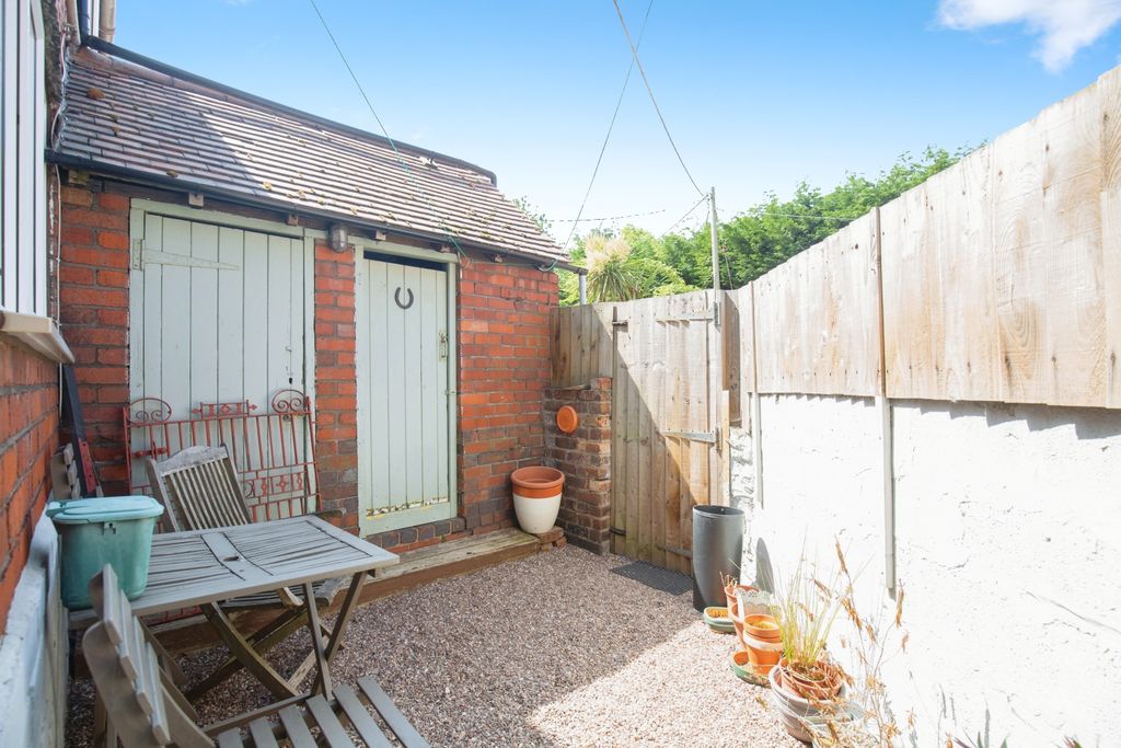 Property photo 2 of 15 De3B18d8-Mw-6447