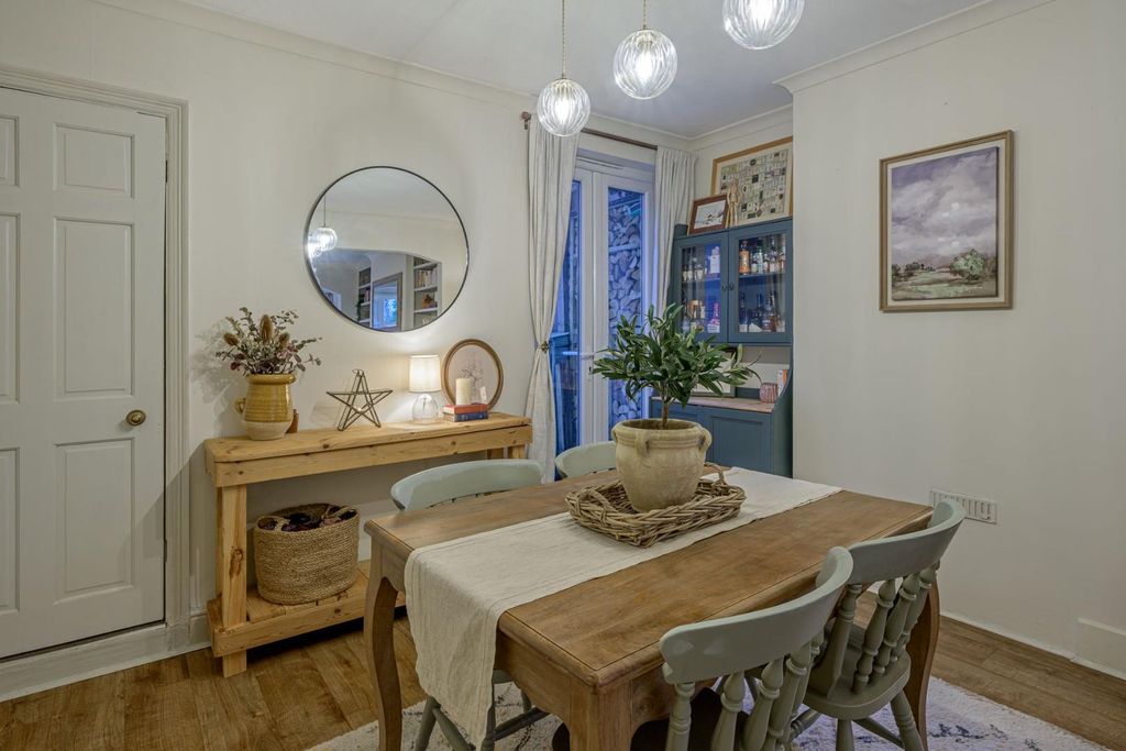 Property photo 3 of 24 Rear Reception Room 1