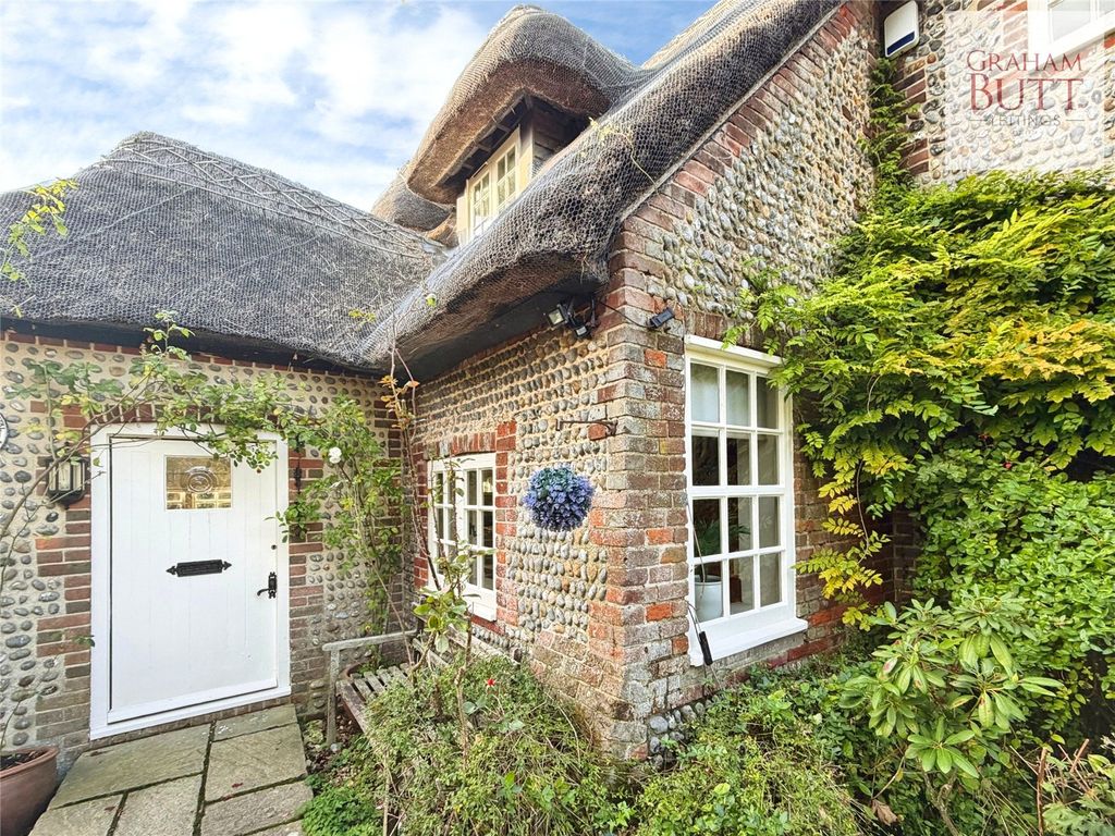 Property photo 2 of 43 Picture No. 48