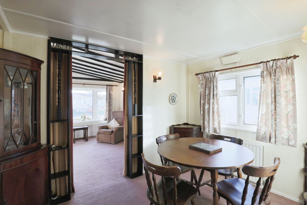 Property photo 3 of 17 Photography