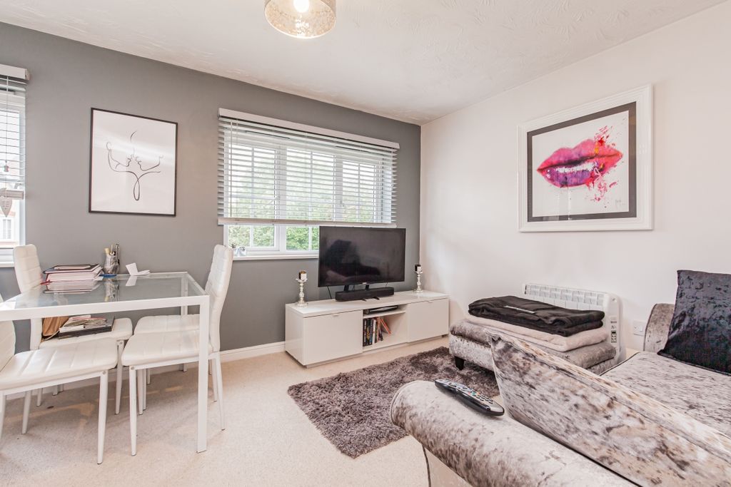 Property photo 3 of 6 174630
