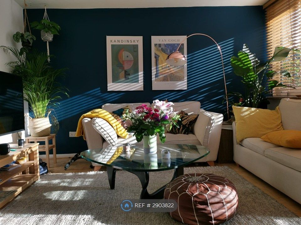 Property photo 2 of 11 Sunny Living Room