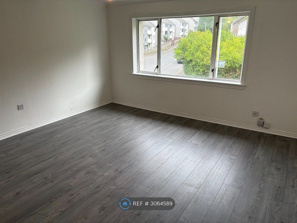 Property photo 1 of 18 Lounge