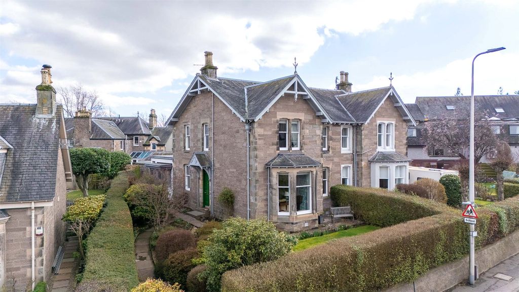 Property photo 1 of 54 Picture No. 62