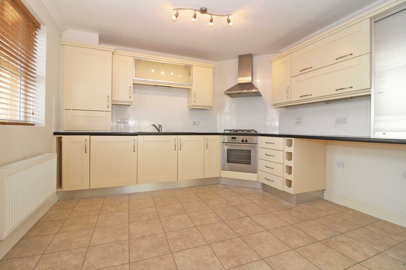 Property photo 2 of 7 Photo 5