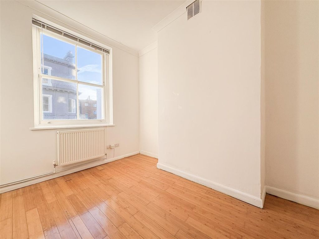 Property photo 2 of 16 Bedroom One