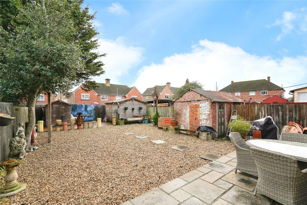 Property photo 2 of 15 Picture No. 16