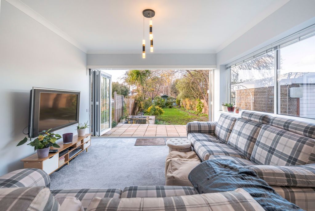 Property photo 3 of 9 Picture No. 13