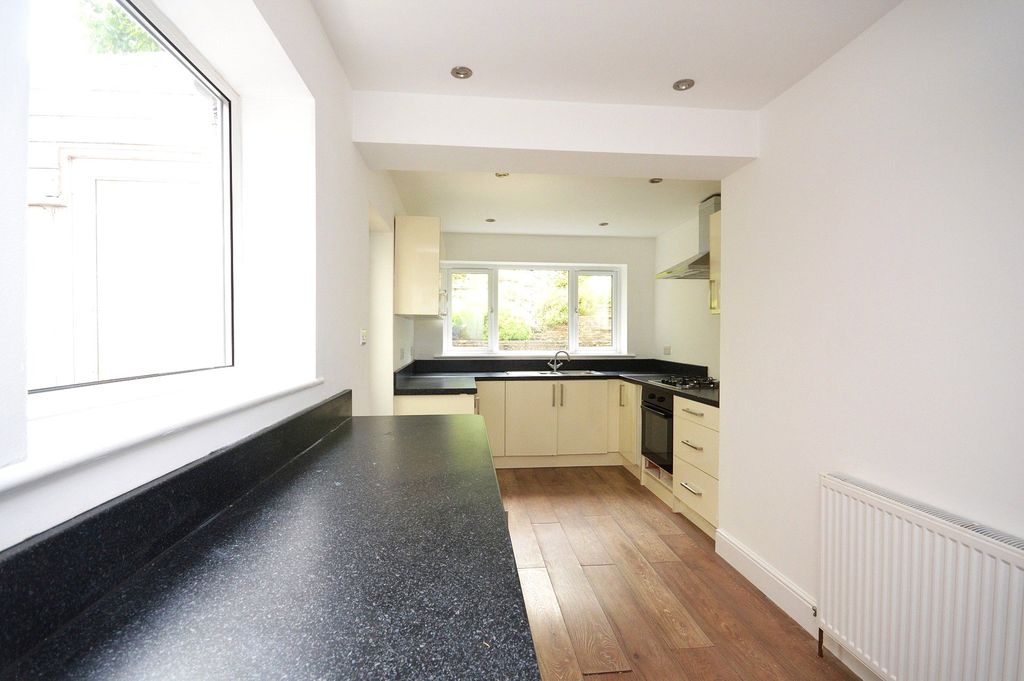 Property photo 3 of 16 3 - Picture No. 23