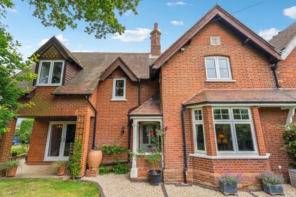 Property photo 1 of 33