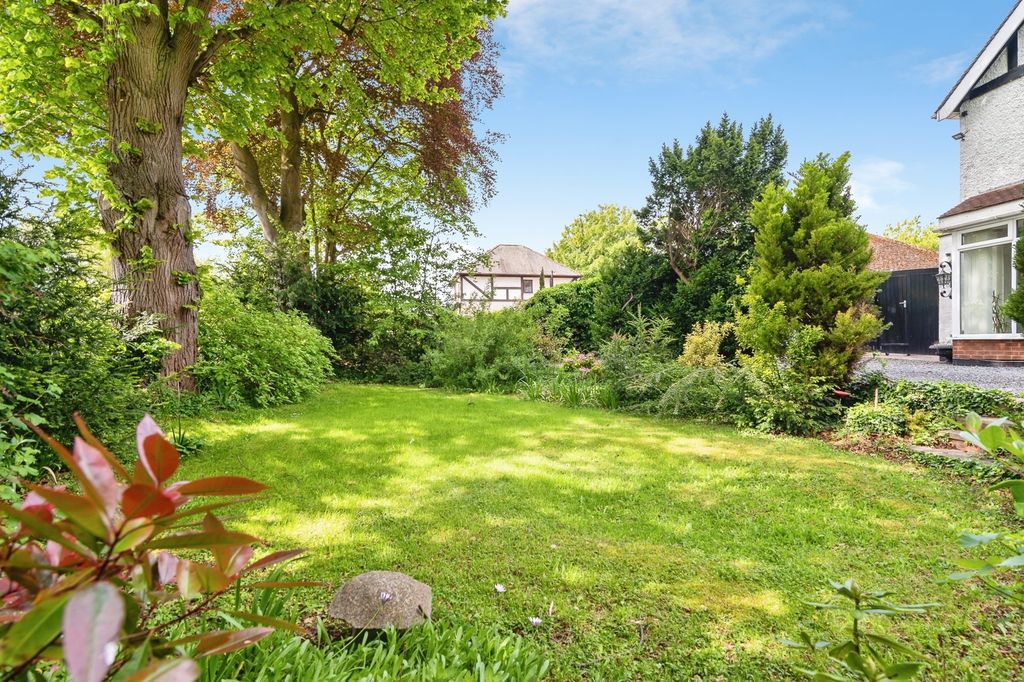 Property photo 2 of 32 Pbox-Img.Jpg