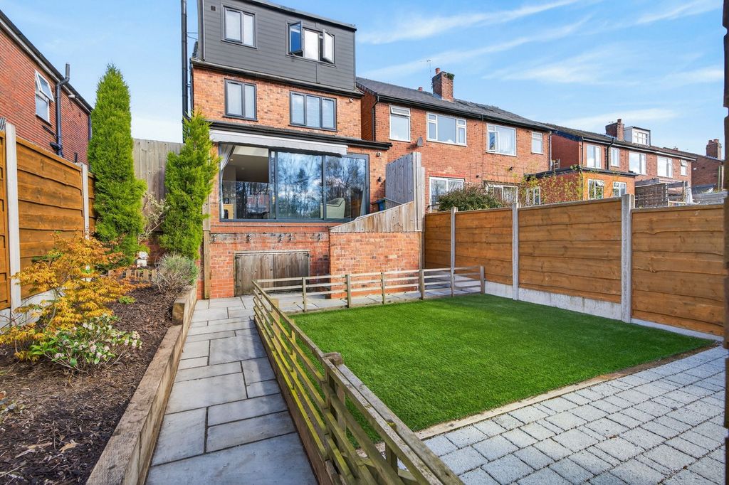 Property photo 2 of 25