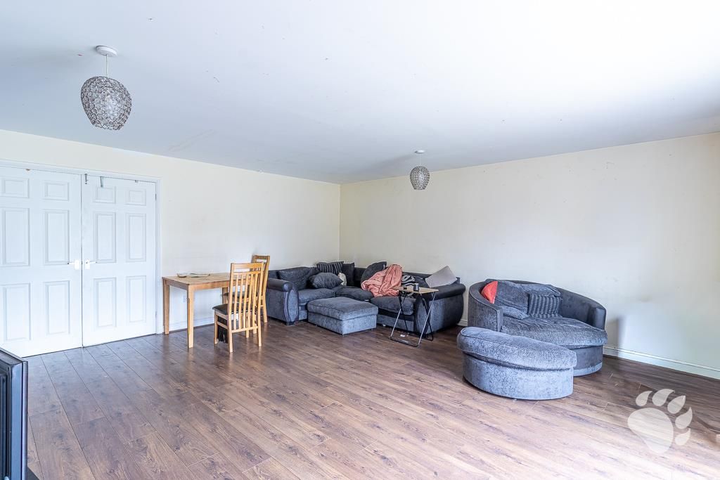 Property photo 3 of 20 Living Room