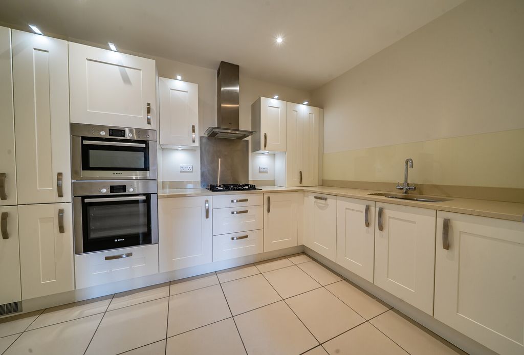 Property photo 3 of 11 1431827-16-69B97E...