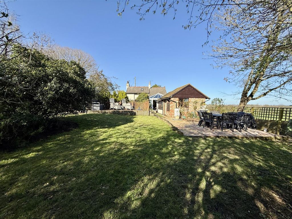 Property photo 2 of 59