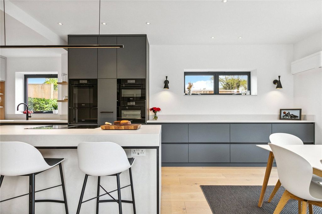 Property photo 2 of 23 Kitchen