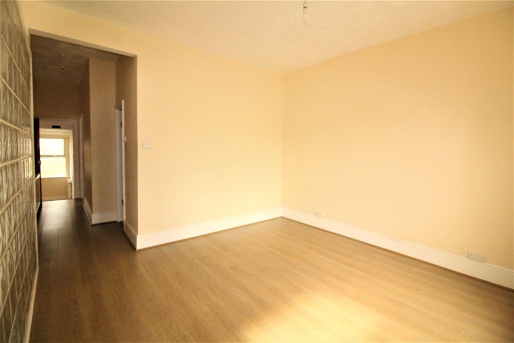 Property photo 3 of 9 Img_4457.Jpg